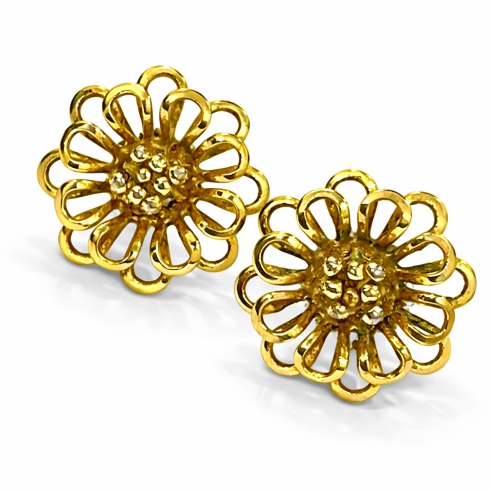 Vintage Openwork Flower Earrings - Picture 2 of 8